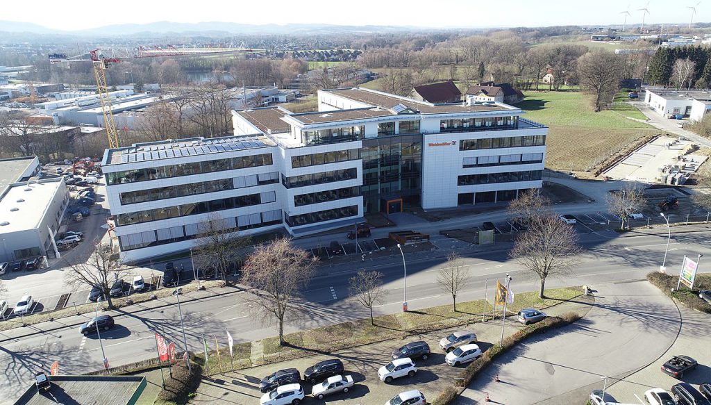 Bildquelle: Wikipedia / Weidmüller Kunden- und Technologiecenter in Detmold