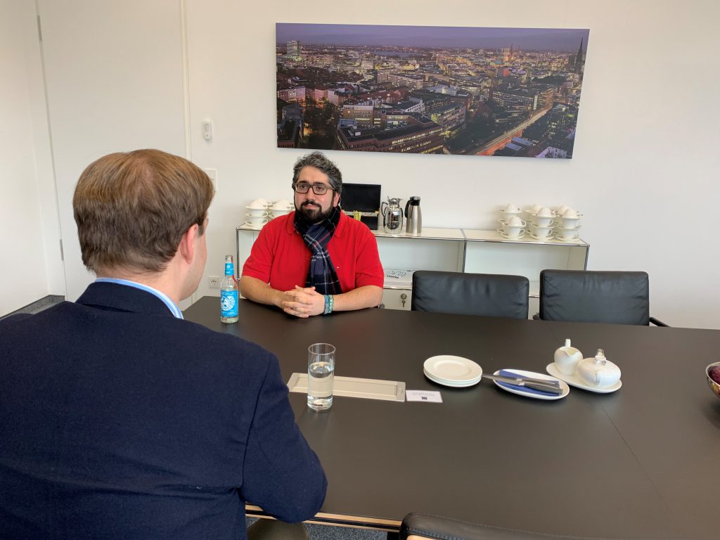 Manouchehr Shamsrizi im Gespräch mit Dr. Marco Henry Neumueller